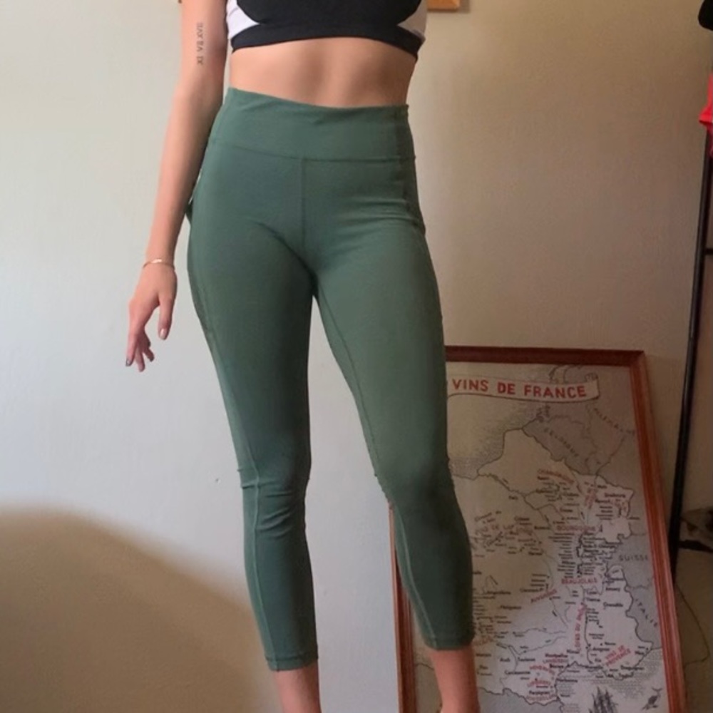 Lululemon Invigorate High-Rise Tight 25” Size 8